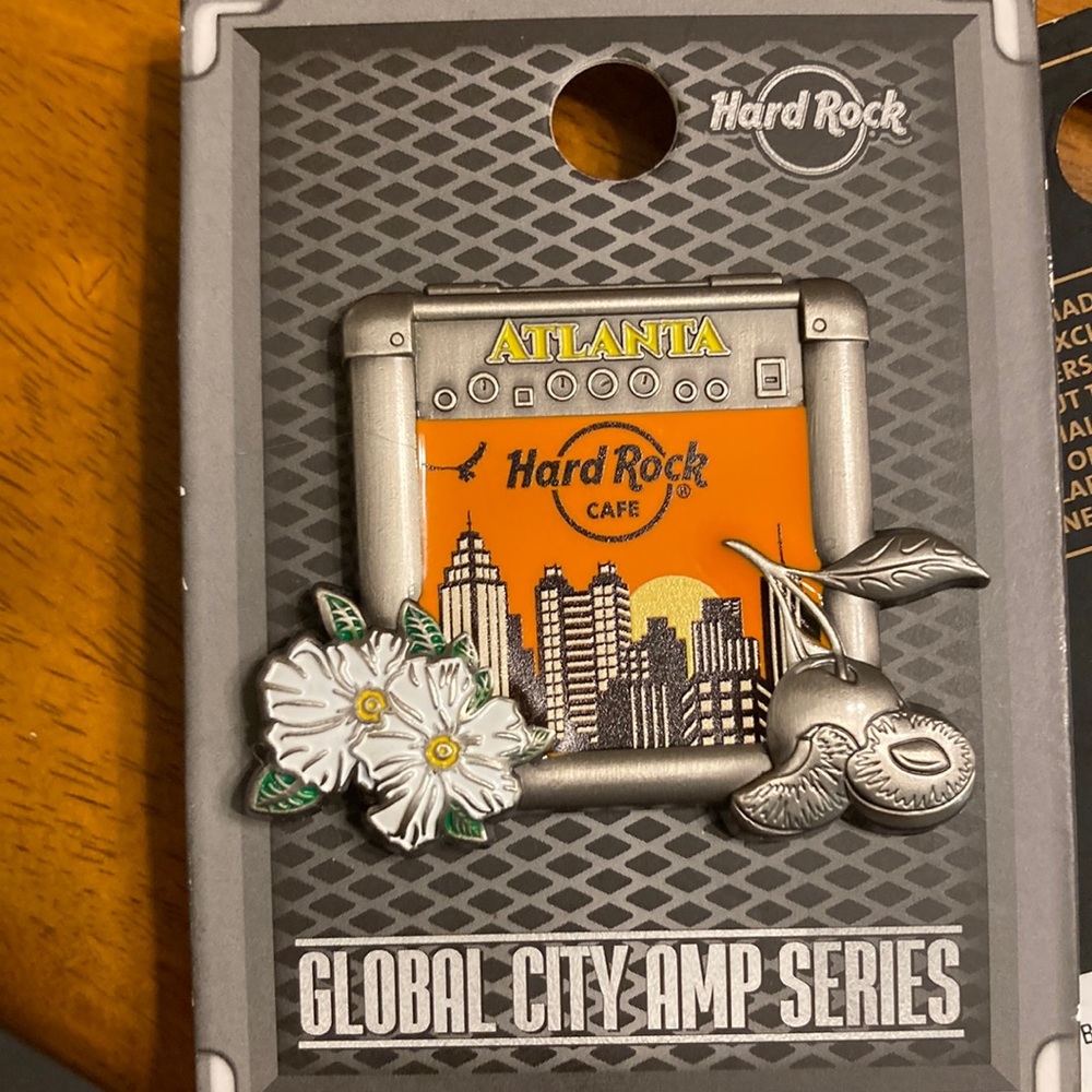 Hard Rock Cafe trading pin